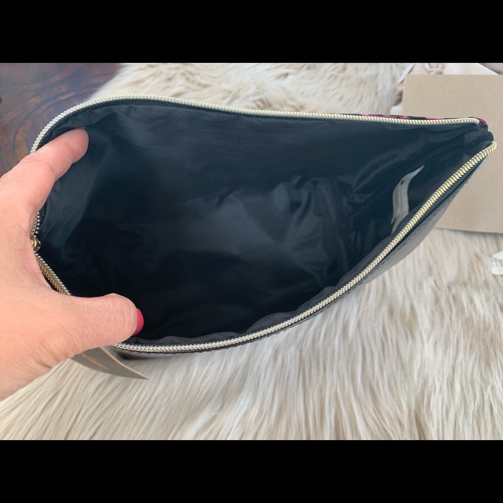 Pyramid Beauty Bag by Juicy Couture. - Picture 8 of 8